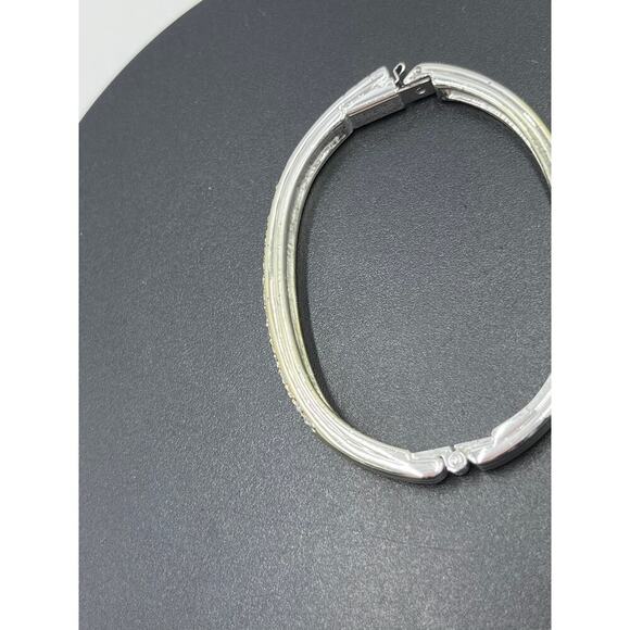 Swarovski Swan‎ White Crystal
Bracelet Rhodium Hinged Clamper 
Bangle Bracelet - Picture 10 of 12